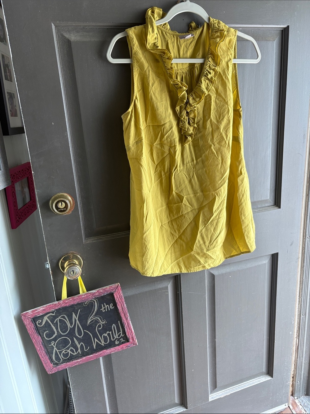 GUC J.Jill Chartuse Yellow Ruffle V-Neck Sleeveless Blouse